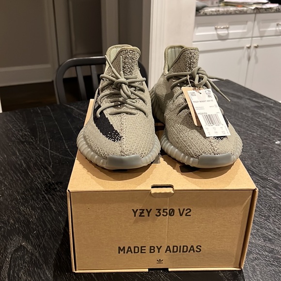 Brand new Yeezy Boosts 350 v2 in Granite. Size 10 Men’s main image 5